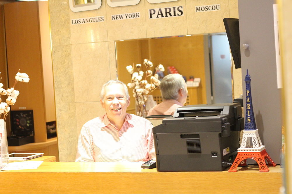 Cosmotel Hotel Paris Exteriör bild