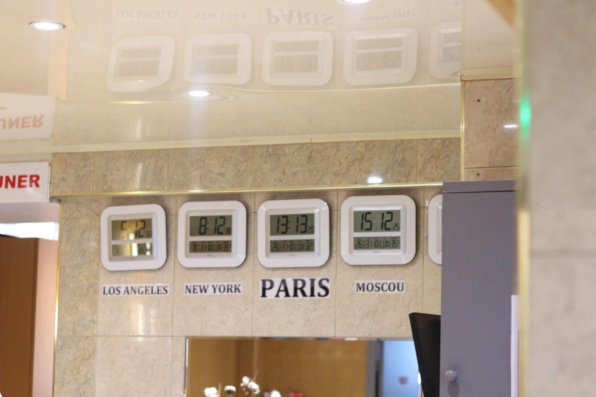 Cosmotel Hotel Paris Exteriör bild