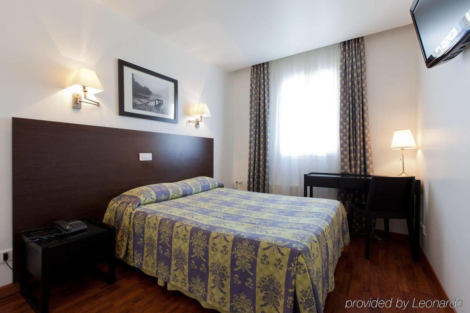 Cosmotel Hotel Paris Exteriör bild